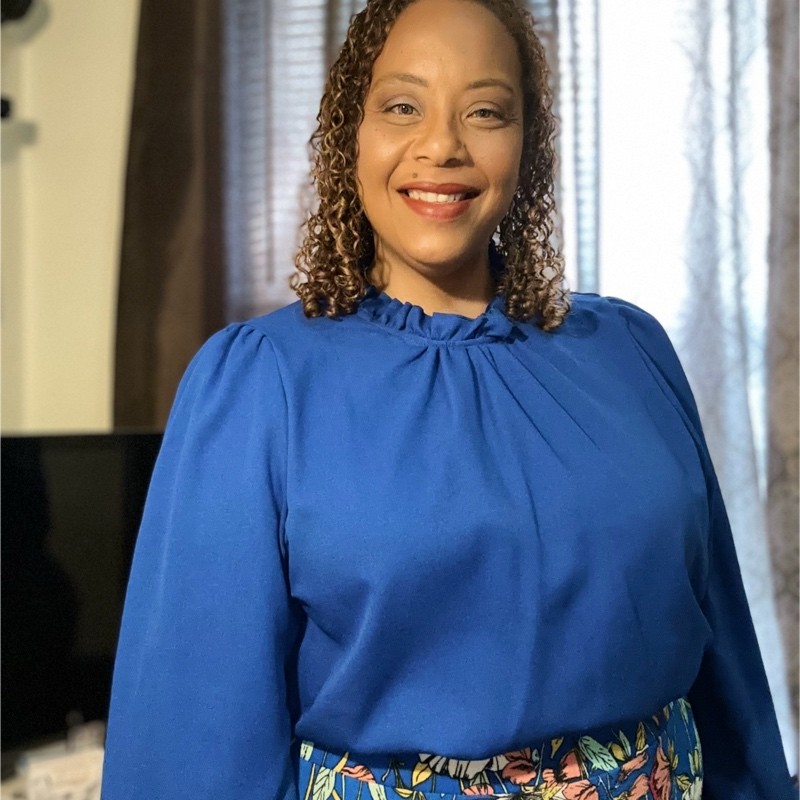 Headshot of Rosa Santana